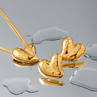 Collar de acero inoxidable con corazón de circonitas incrustadas