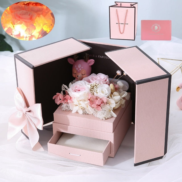 Caja de regalo con flor de rosa eterna