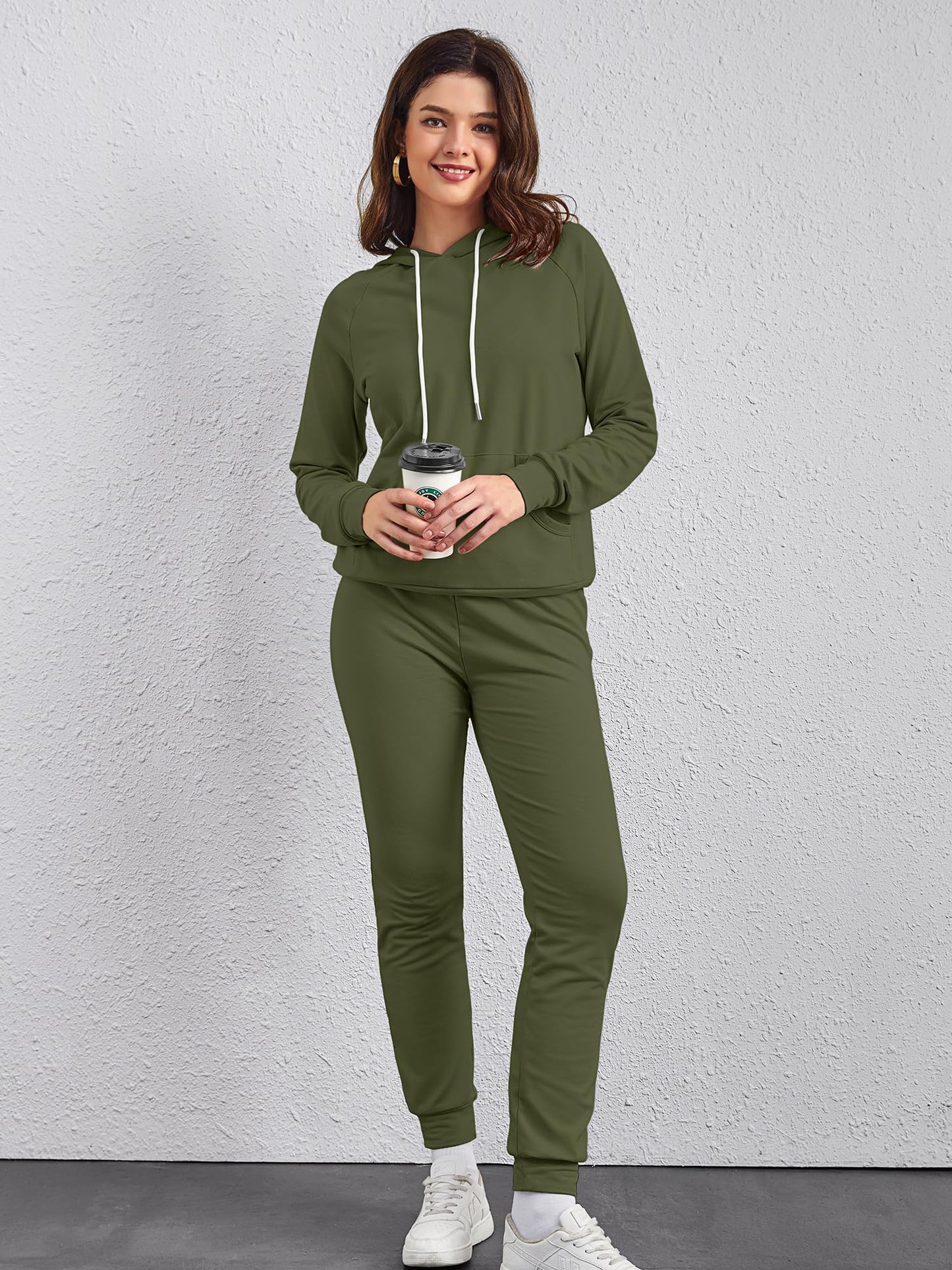 FUPHINE Conjunto de 2 piezas para mujer, conjunto de sudadera con capucha de manga larga y pantalones deportivos, conjunto de jersey y tops para estar en casa (verde militar, M)