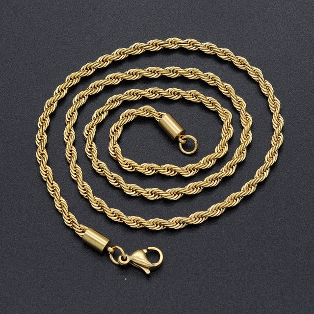 Collar de mujer con cadena de cuerda