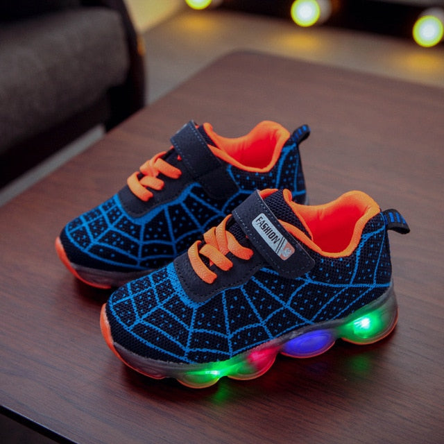 Zapatos con iluminación LED para niños