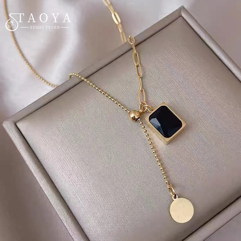 Black Gem Square Necklace