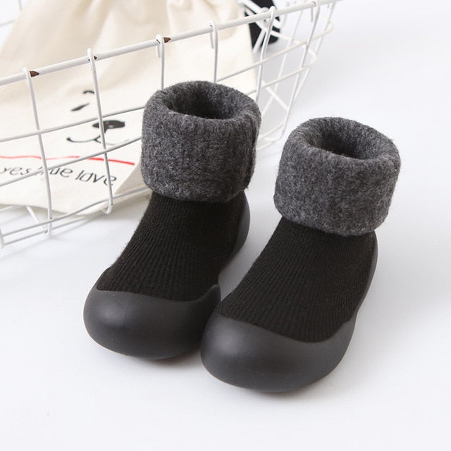 Zapatos con calcetines súper cálidos para niños