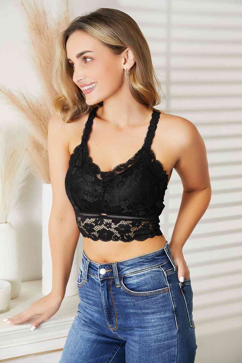 Bralette de encaje cruzado de tamaño completo de JadyK