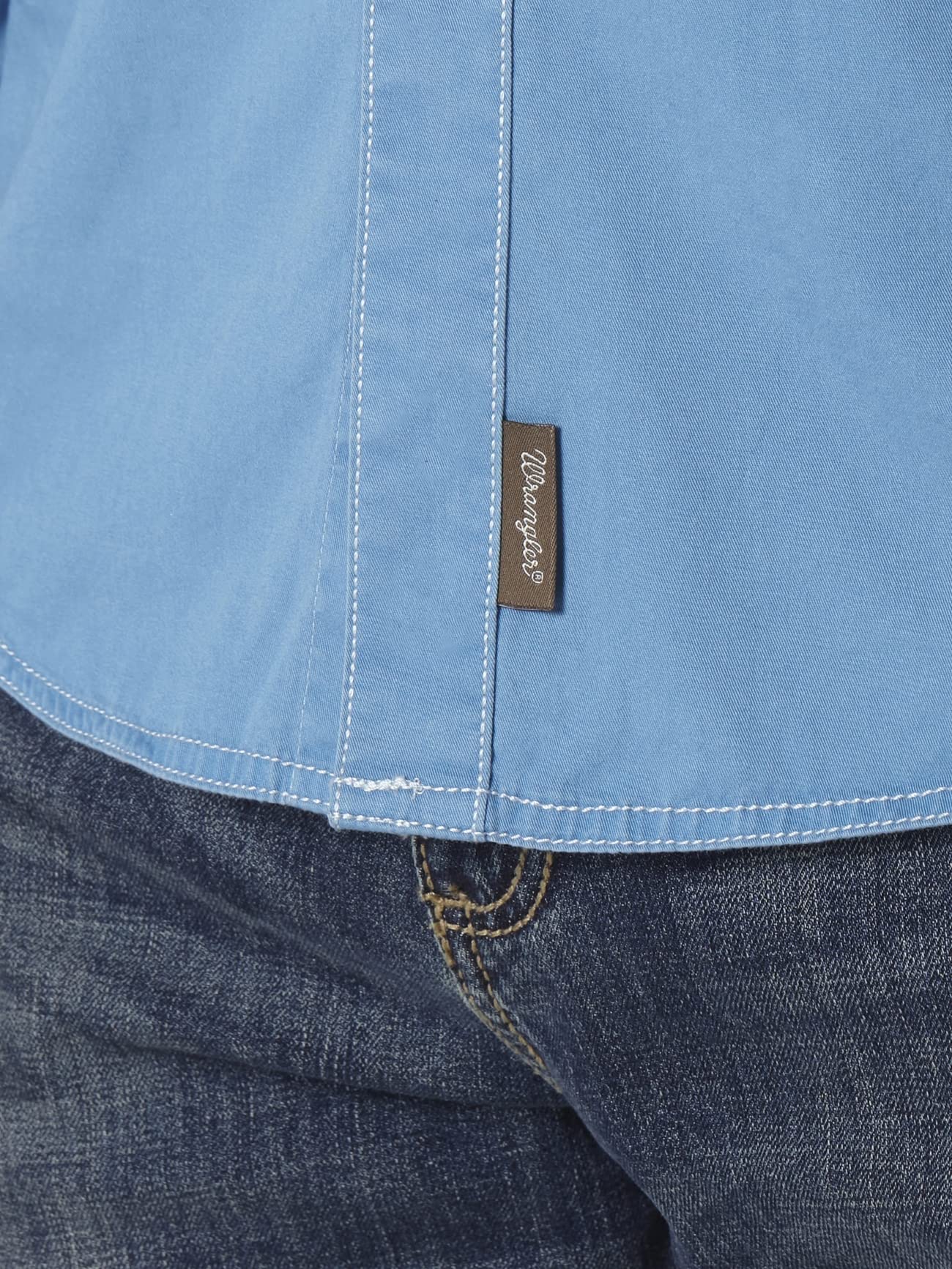 Wrangler Camisa retro de manga larga con dos bolsillos para hombre, azul, mediano