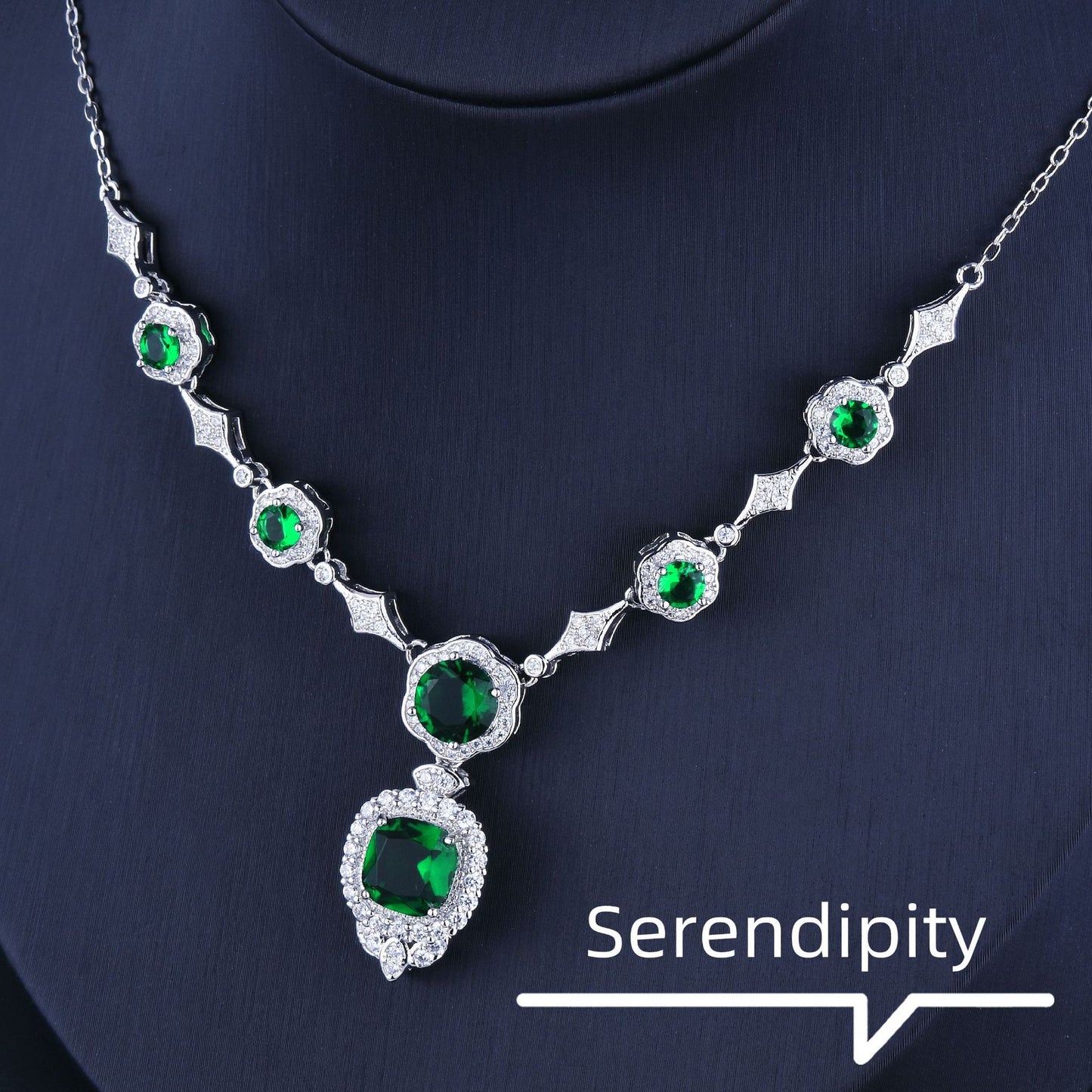 14K White Gold Emerald Necklace