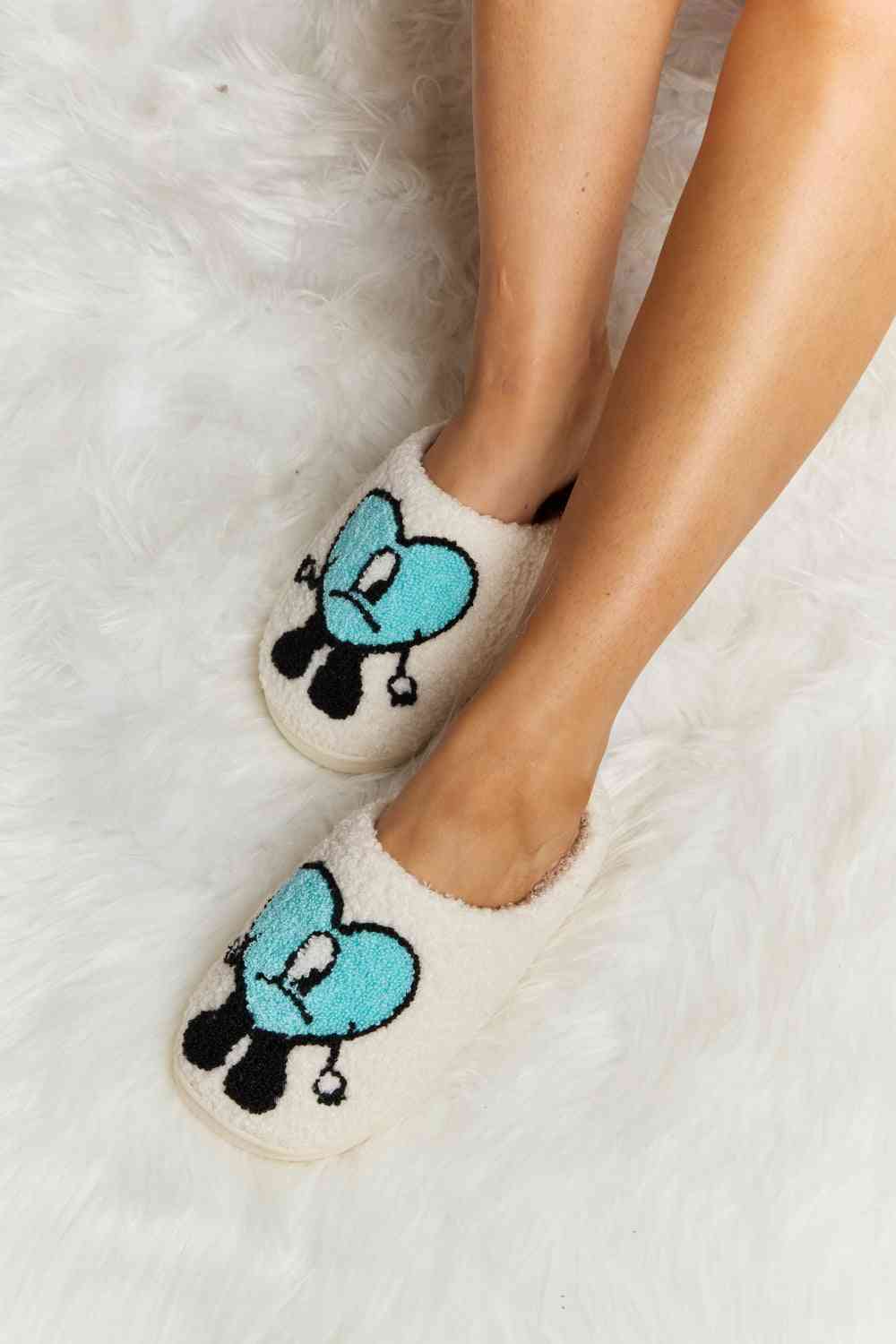 Pantuflas de felpa con estampado de corazones Melody Love