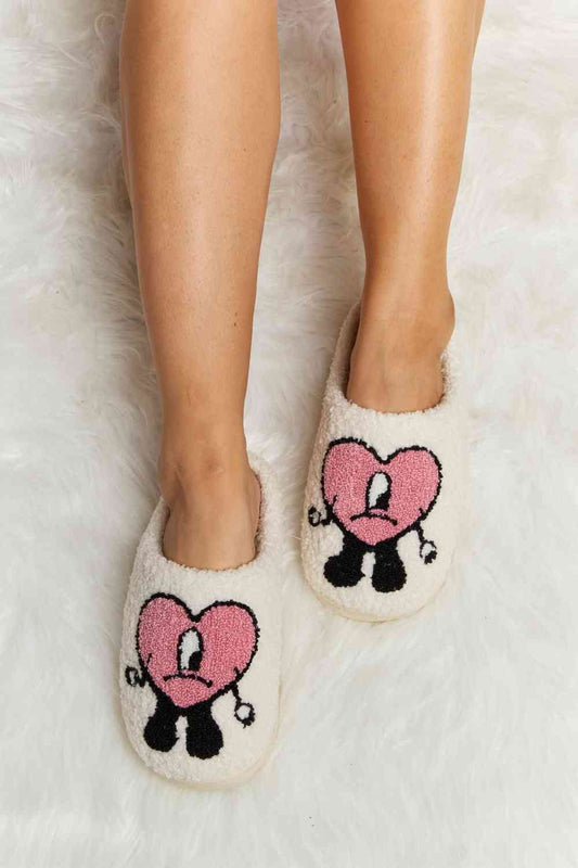 Pantuflas de felpa con estampado de corazones Melody Love